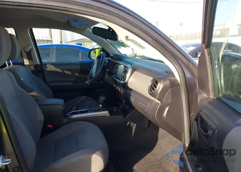 2023 Toyota Tacoma Sr5 V6 z USA, uszkodzony, nr VIN 3TYAZ5CN7PT030137